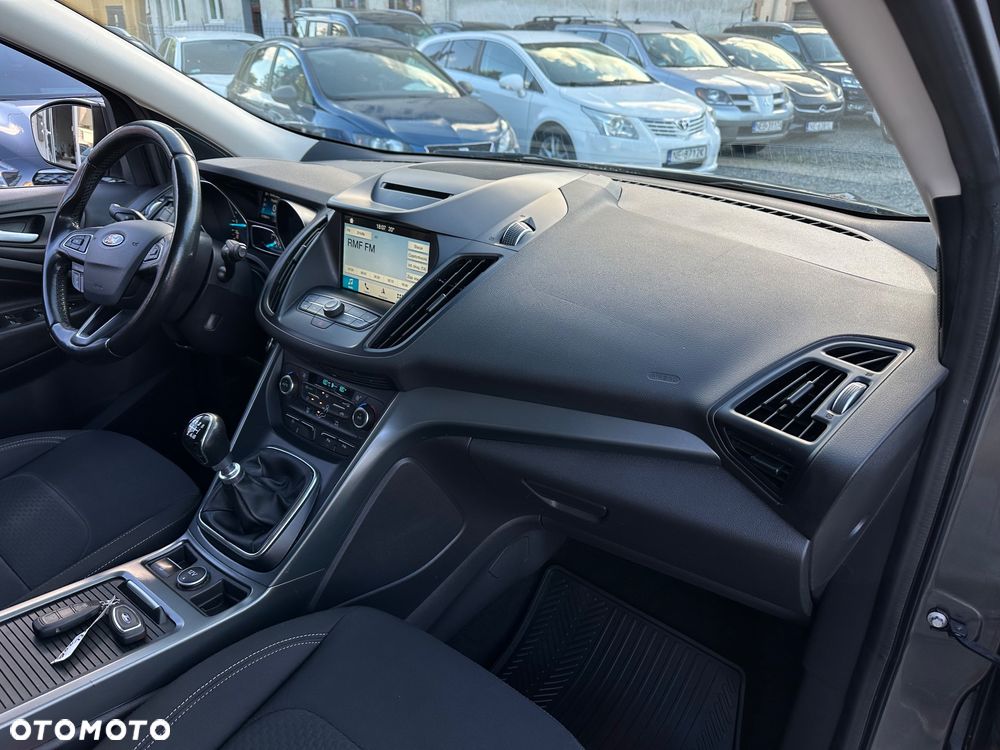 Ford Kuga 2.0 TDCi 4x2 Titanium - 25
