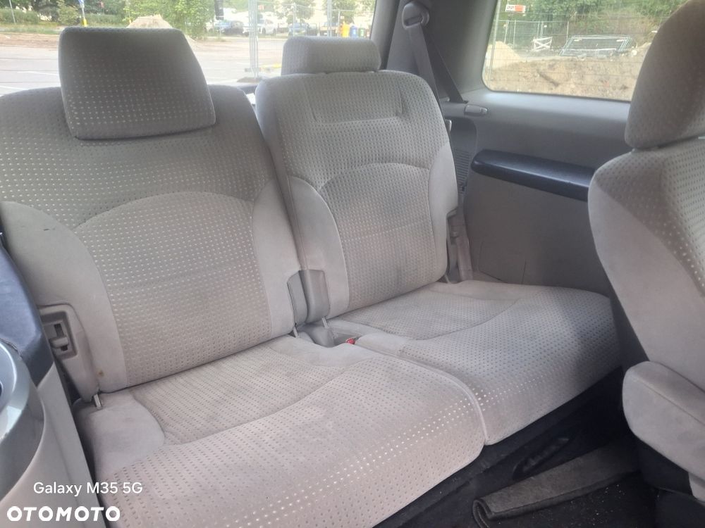 Mitsubishi Grandis - 6