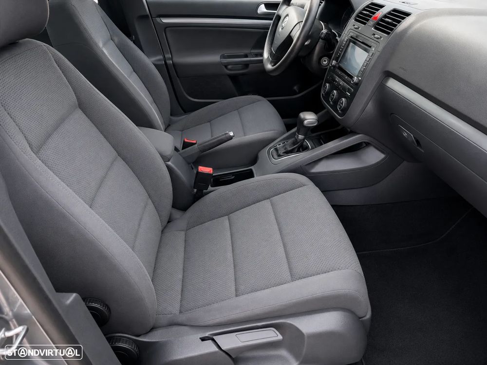 VW Golf 1.9 TDi Confortline DSG - 11