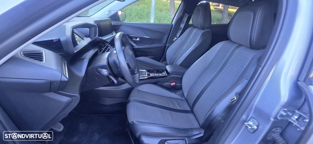 Peugeot 2008 1.2 PureTech Allure Pack - 12