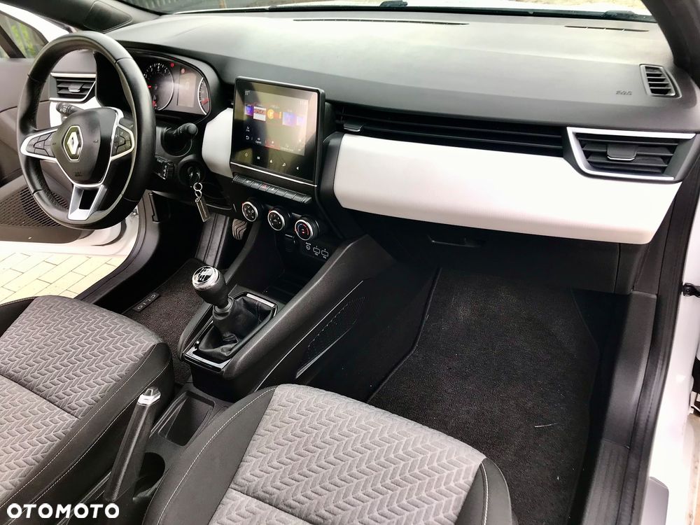 Renault Clio - 23