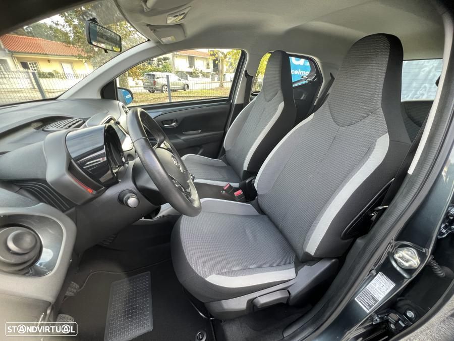 Toyota Aygo 1.0 X-Play+X-Touch - 15