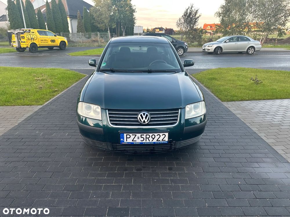 Volkswagen Passat 1.6 Comfortline - 1