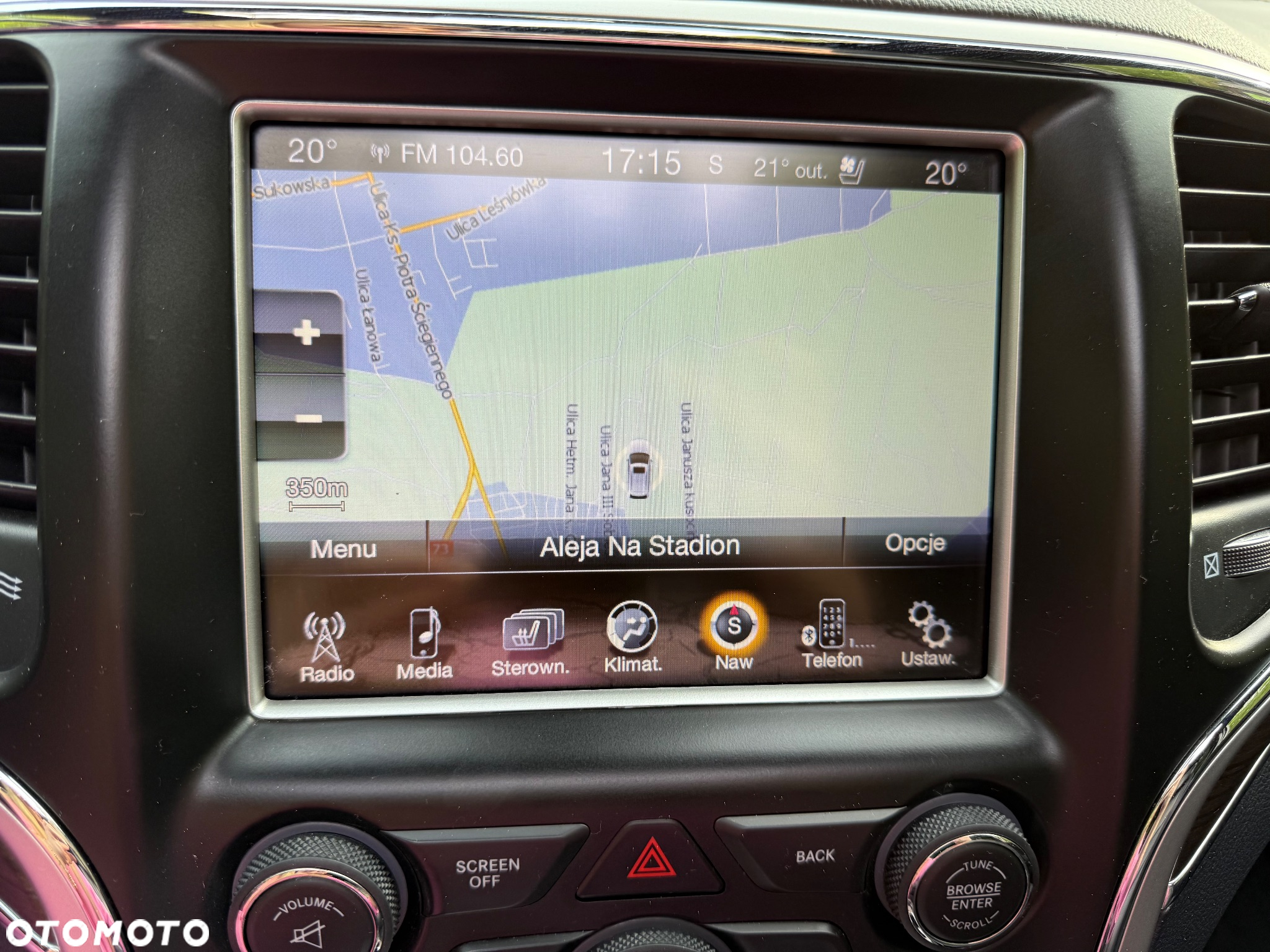 Jeep Grand Cherokee - 23