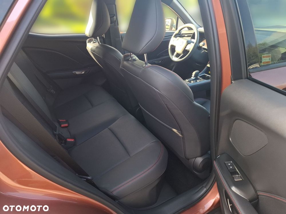 Lexus LBX 1.5 Hybrid Emotion - 18