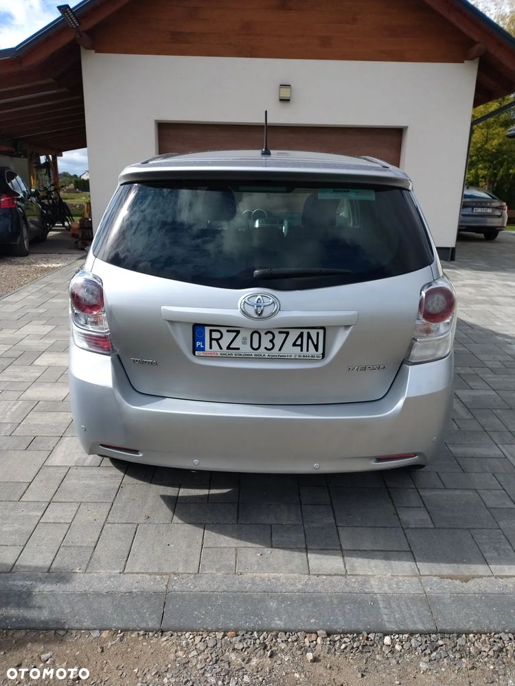 Toyota Verso 2.0 D-4D Luna - 4