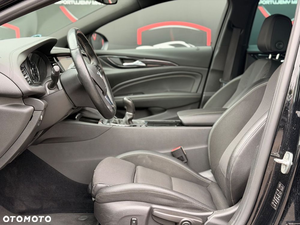 Opel Insignia - 18
