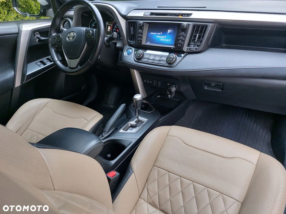 Toyota RAV4 Hybrid Platinum 4x2 - 13