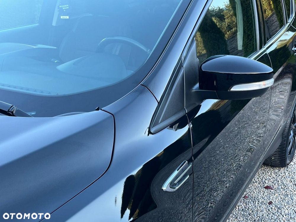 Ford Kuga 1.5 EcoBoost 2x4 Titanium - 18