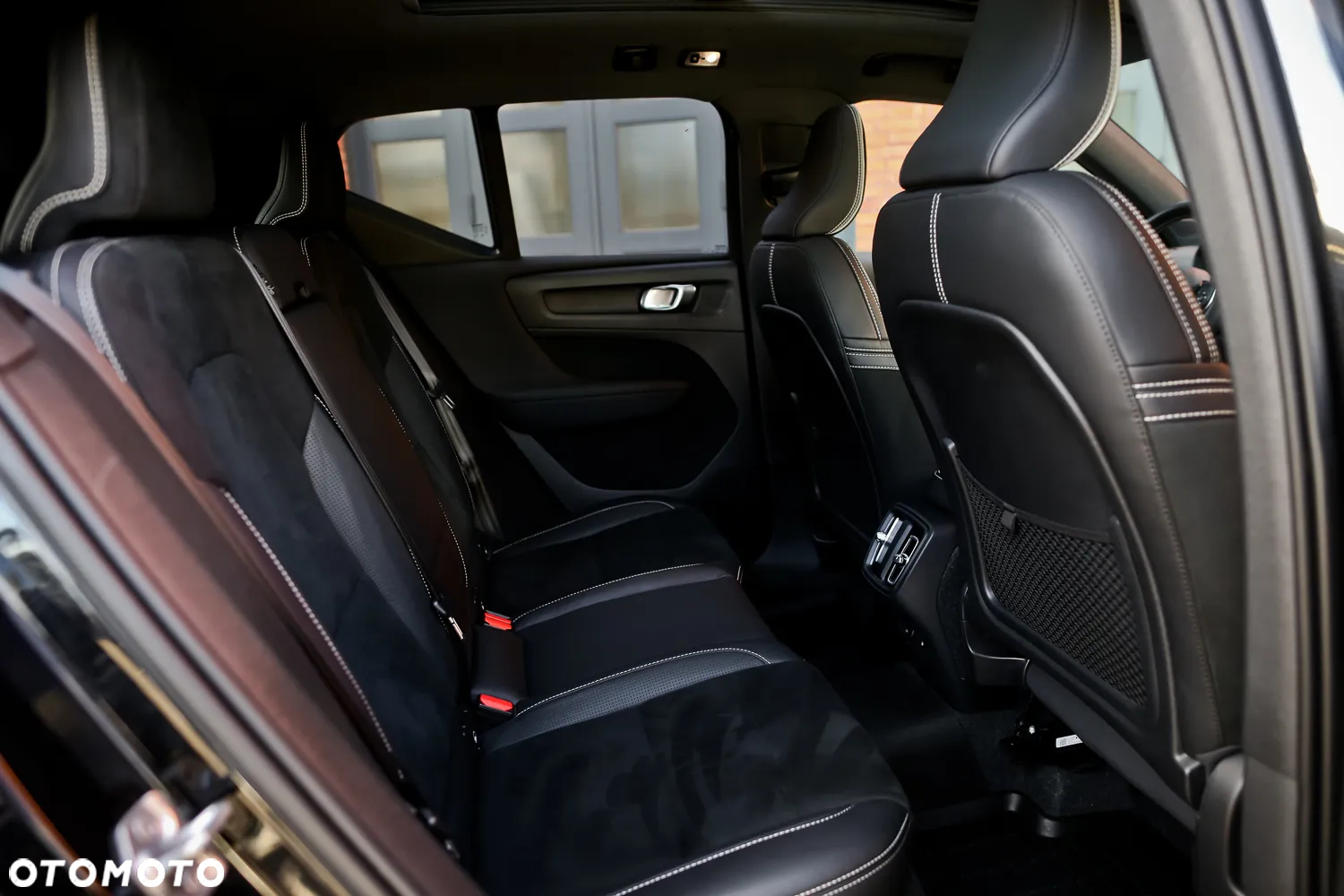 Volvo XC 40 T5 AWD R-Design - 30
