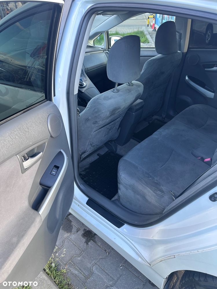 Toyota Prius - 12