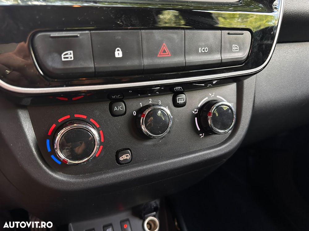 Dacia Spring Expression - 9