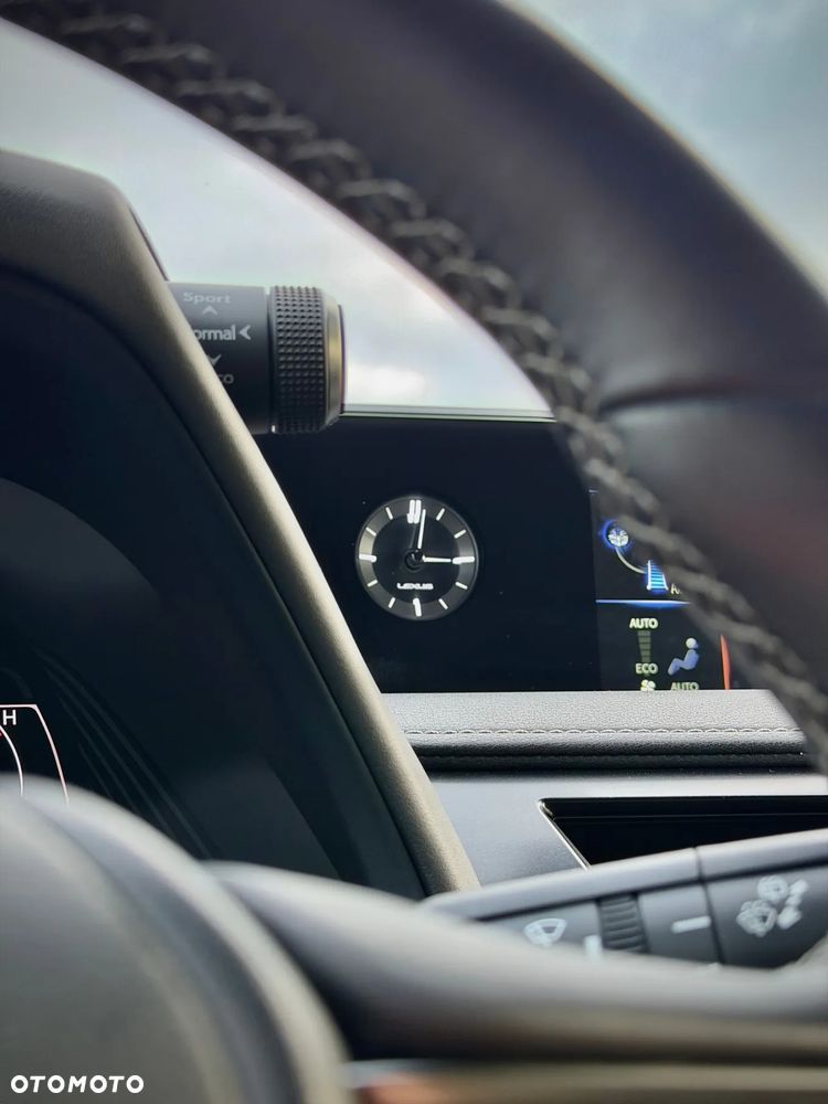 Lexus UX 250h GPF F Impression 2WD - 35