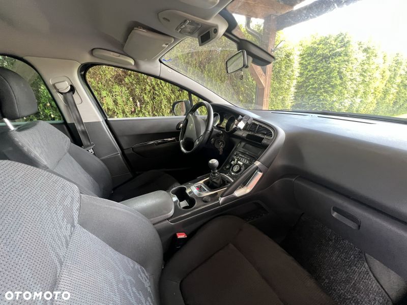Peugeot 3008 1.6 HDi Premium - 13