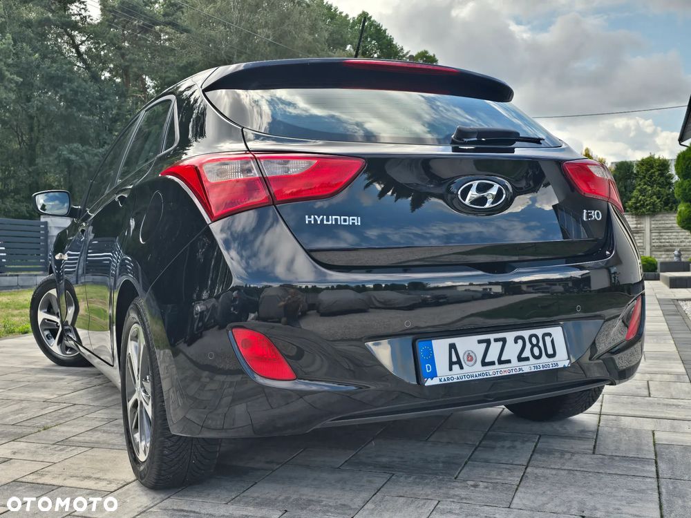 Hyundai i30 blue 1.4 Passion - 9