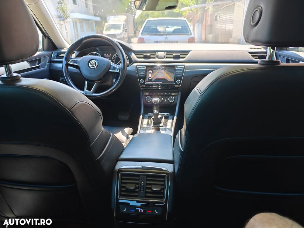 Skoda Superb 2.0 TDI DSG Active - 6