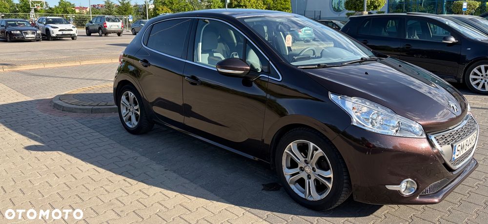 Peugeot 208 1.4 VTi Allure - 3