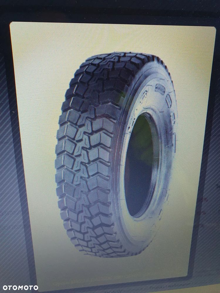Opona budowlana ciężarowa 13R22.5 315/80R22.5 ładny stan używana