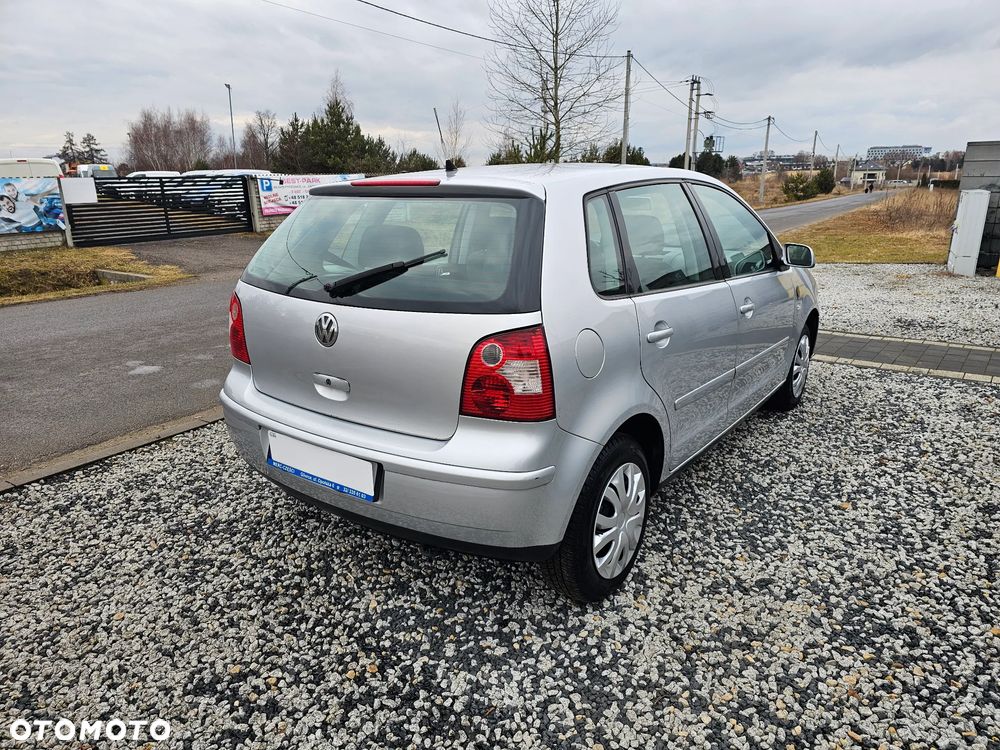 Volkswagen Polo 1.4 16V Comfortline - 4