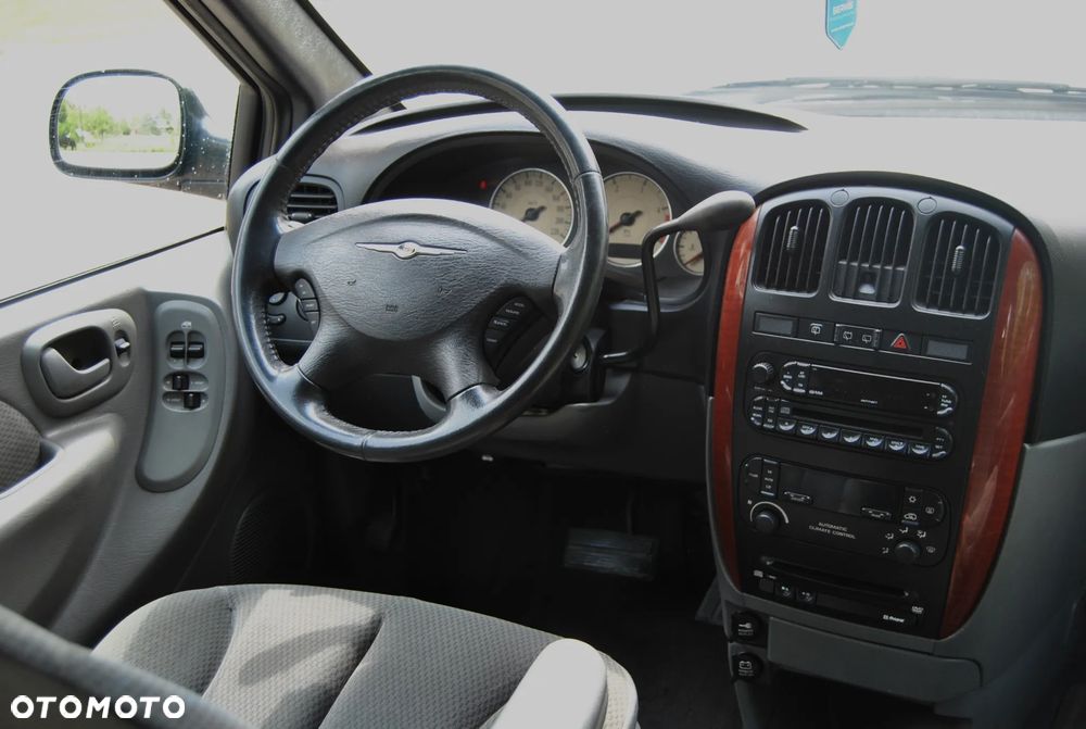 Chrysler Voyager 2.8 CRD SE - 13