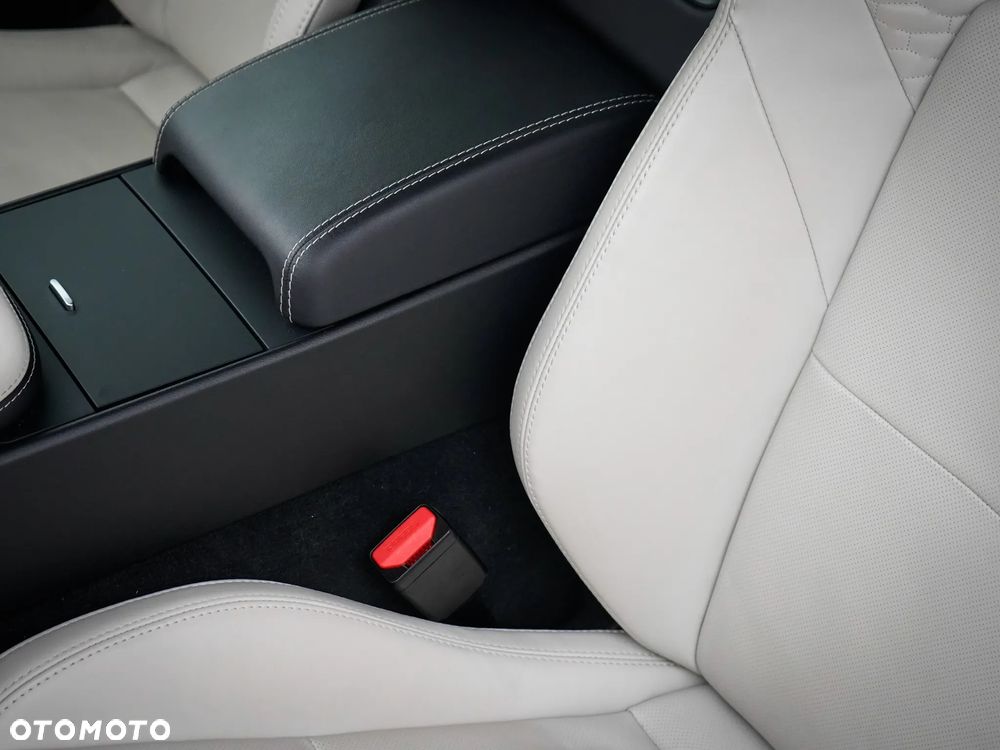 Jaguar F-Type P300 R-Dynamic - 28