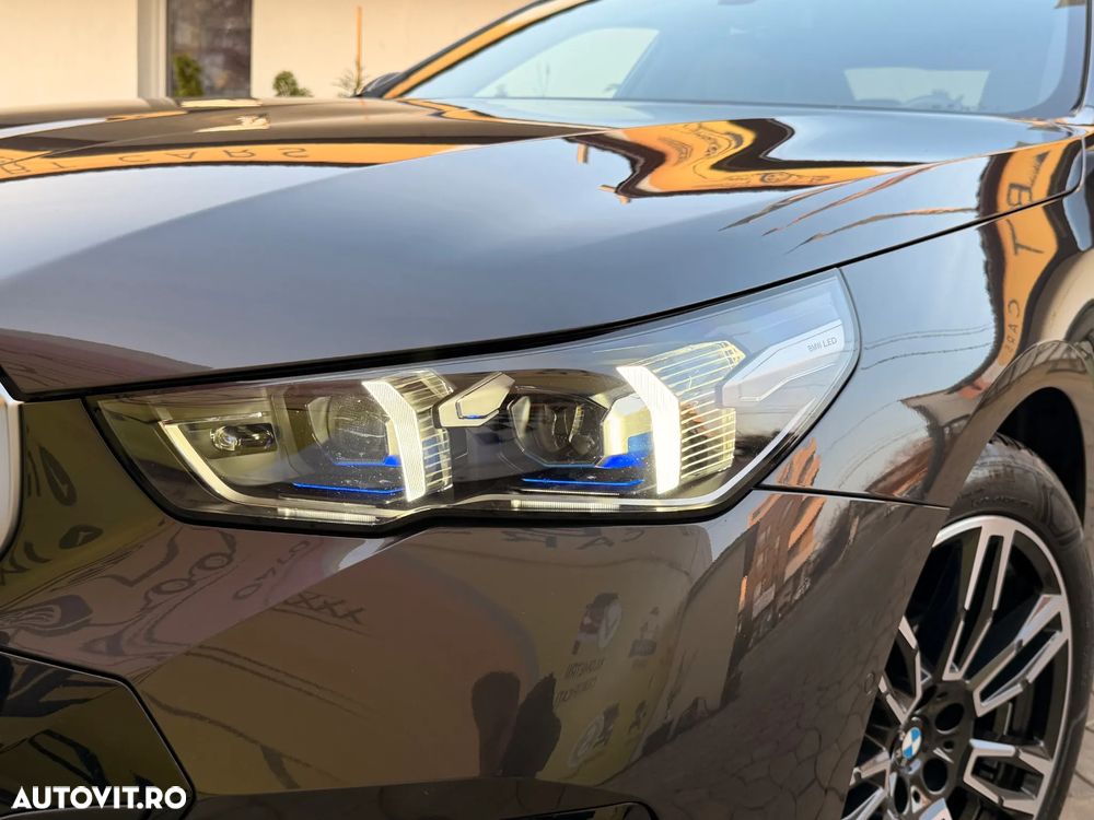 BMW Seria 5 520i AT MHEV - 16