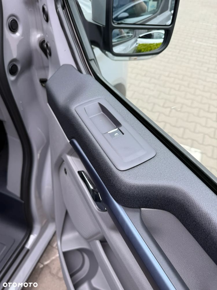 Ford Tourneo Custom 2.0 EcoBlue 320 L2 Active - 28