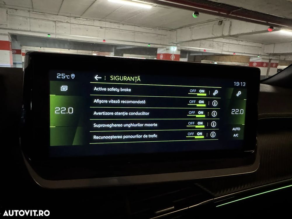 Peugeot 2008 1.2 PureTech EAT8 STT GT - 16