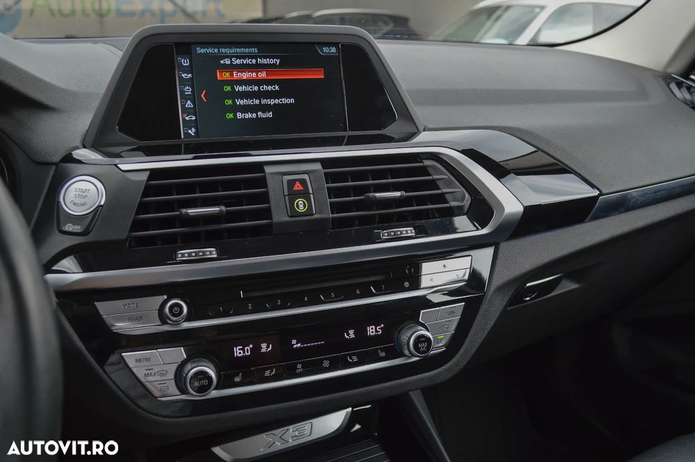 BMW X3 xDrive20d AT xLine - 35