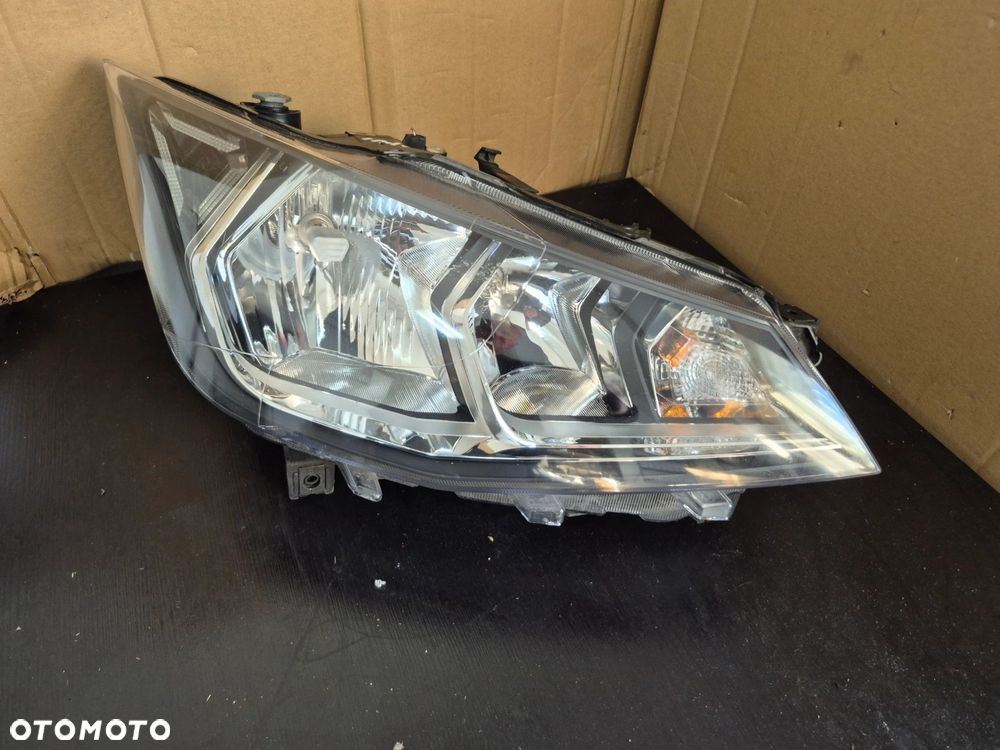 Lampa Seat Ibiza V Seat Arona Po 2016r. Przód Prawa Zwykła - 1