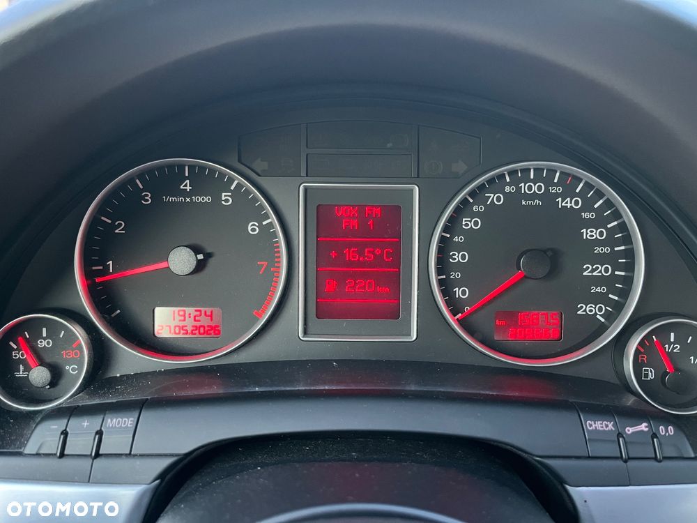 Audi A4 Limousine - 11