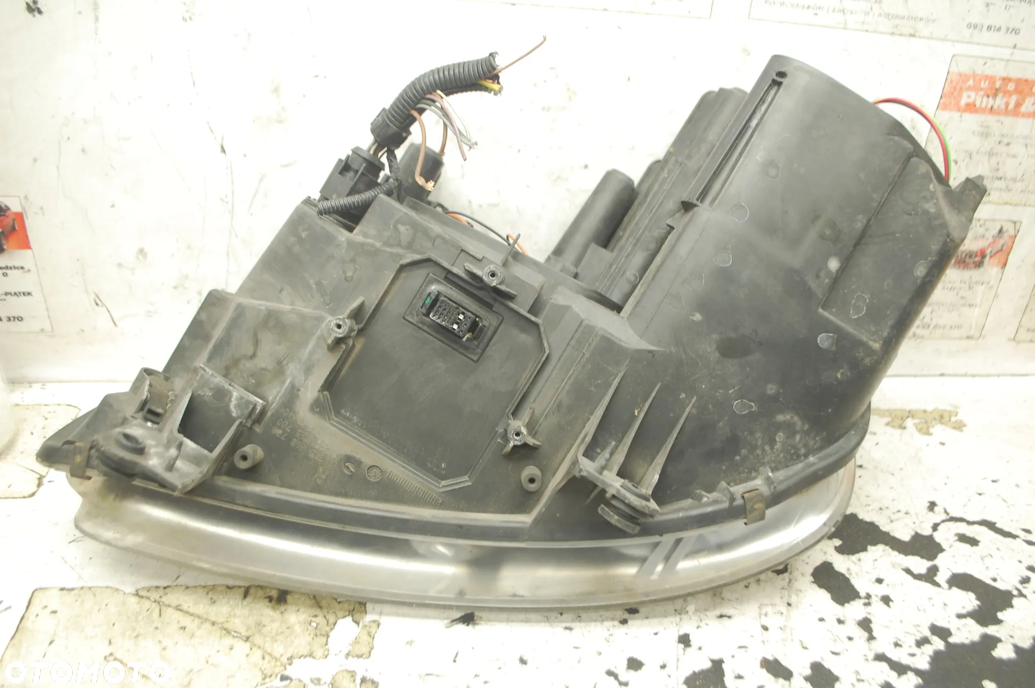 LAMPA LEWY PRAWY PRZÓD PRZEDNIA XENON VW TOURAN I CADDY 1T0941032F 1T0941031D - 3
