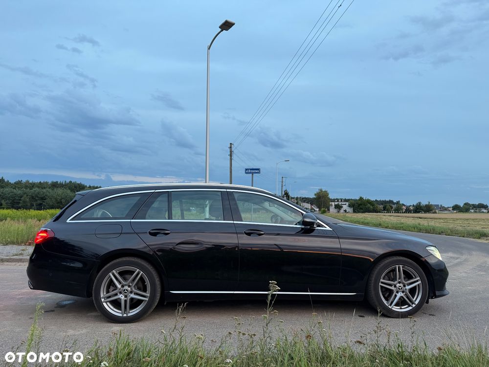 Mercedes-Benz Klasa E 220 d 4-Matic 9G-TRONIC - 8