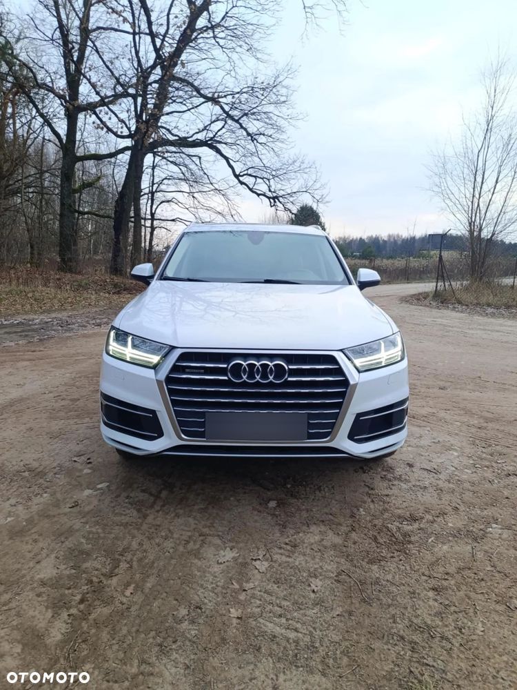 Audi Q7 - 1