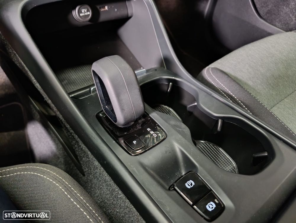 Volvo XC 40 1.5 T2 Momentum Geartronic - 13