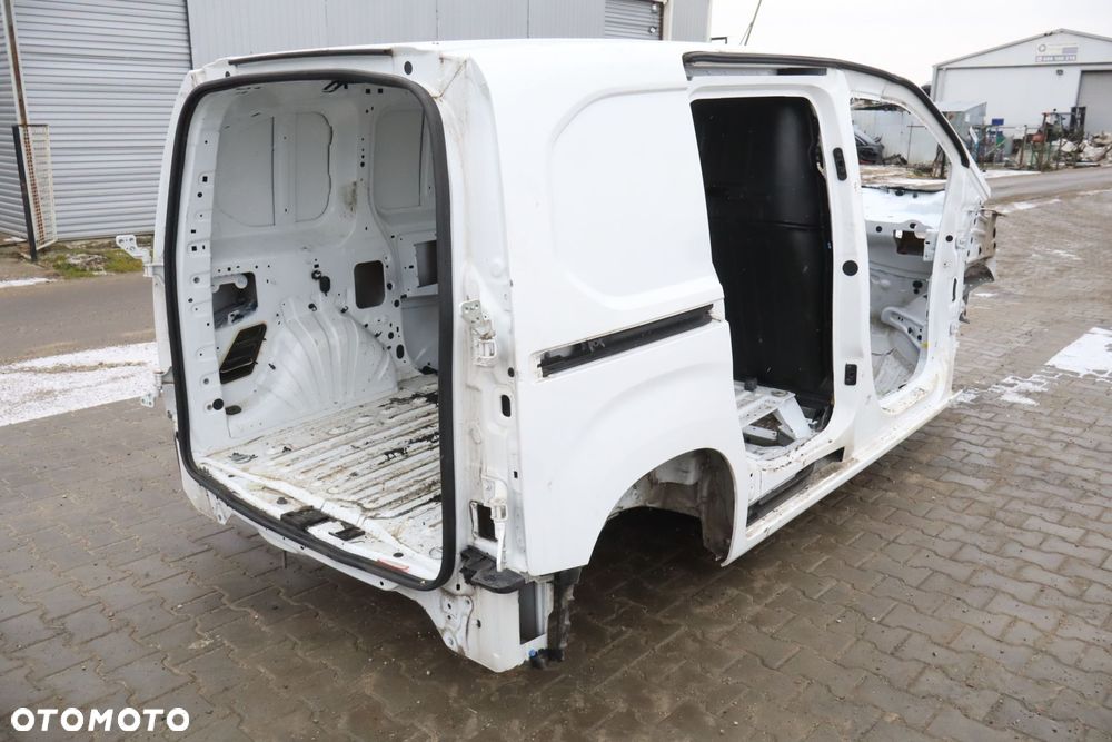 ĆWIARTKA PRAWY PRZÓD PODŁUŻNICA TOYOTA PROACE II - 8