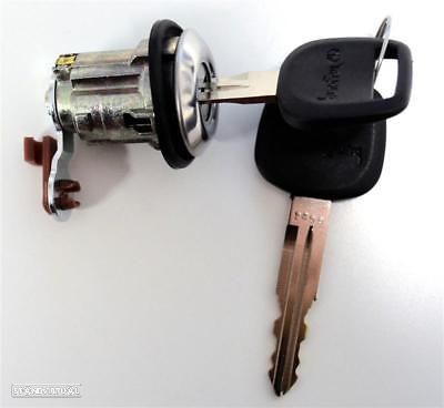 Canhão da mala Toyota Corolla EE90  e CE90 NOVO - 1