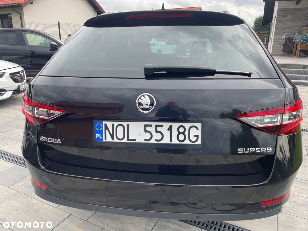 Skoda Superb 1.4 TSI ACT DSG Style - 5