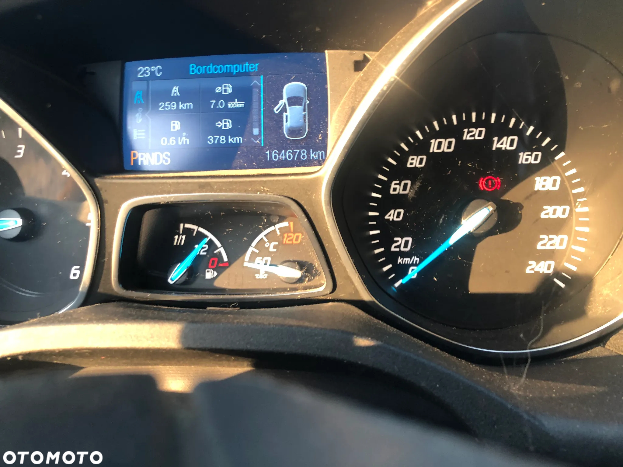 Ford Kuga - 10