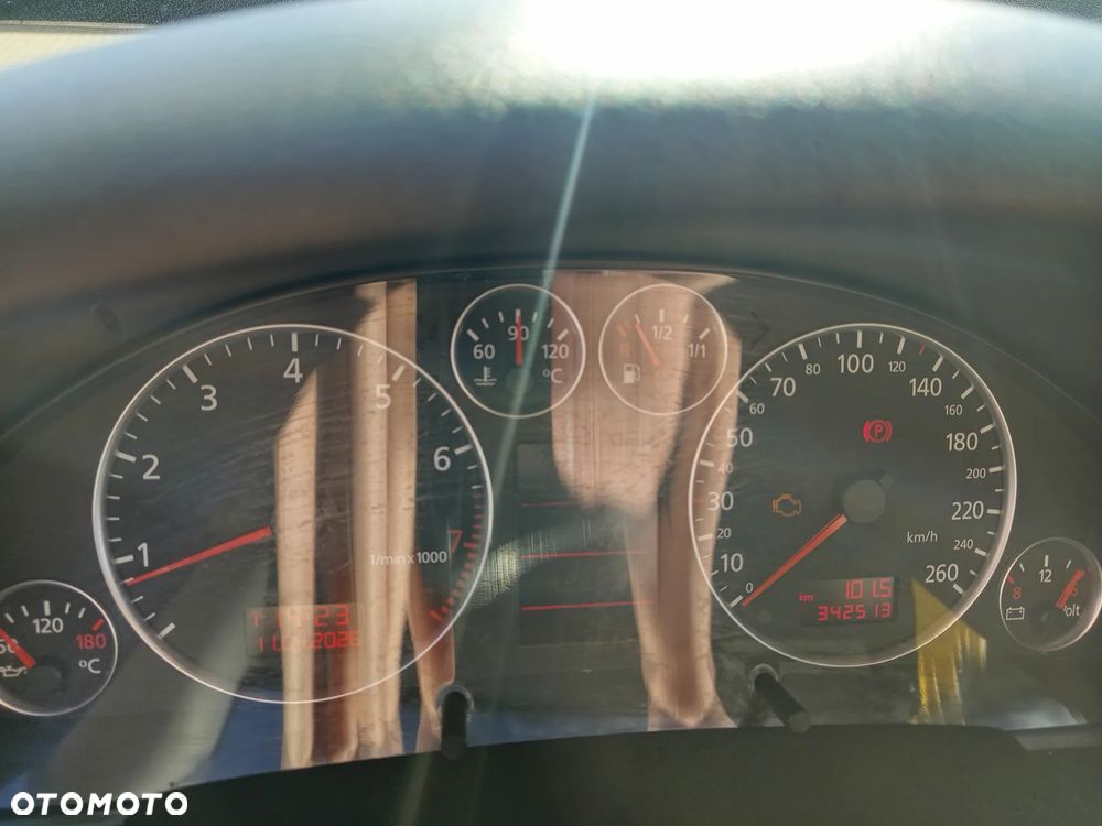 Audi A6 Avant 1.8T - 12