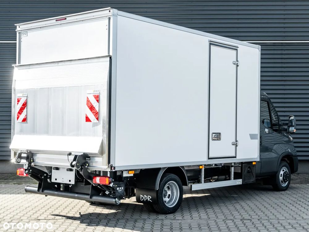 Iveco Daily 50C18HA8Z kontener z windą 1000 kg - 11
