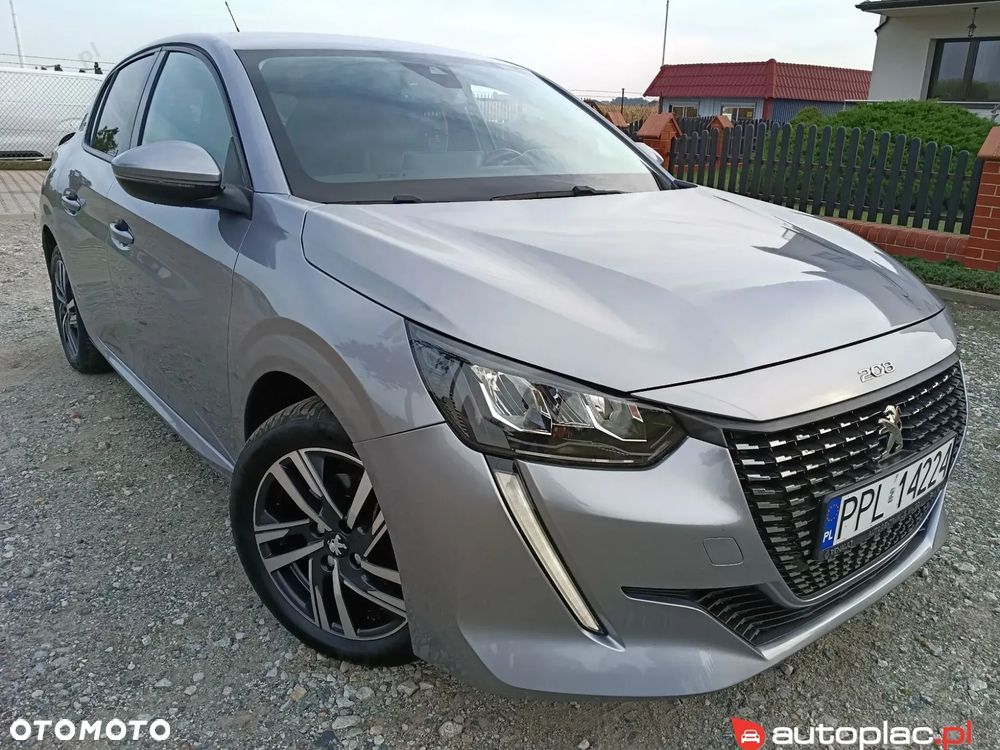 Peugeot 208 - 1