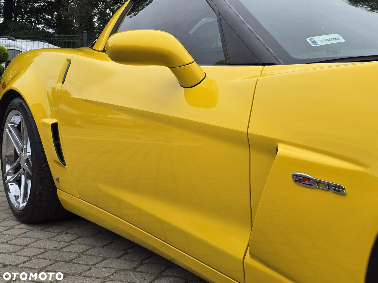 Chevrolet Corvette - 23