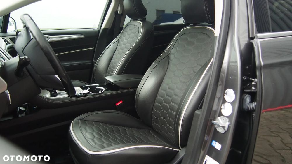 Ford Mondeo Vignale 2.0 EcoBoost - 26