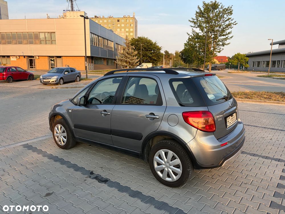 Suzuki SX4 1.6 Comfort 4WD - 12