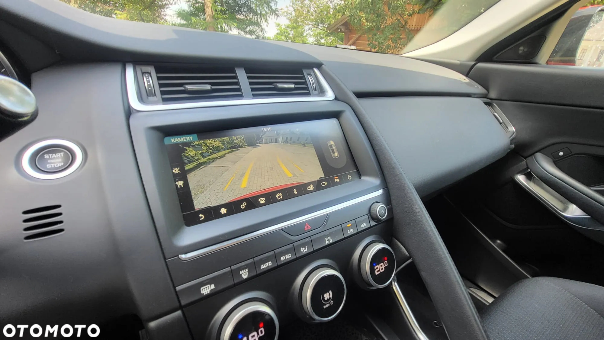 Jaguar E-Pace 2.0 i4D AWD - 12
