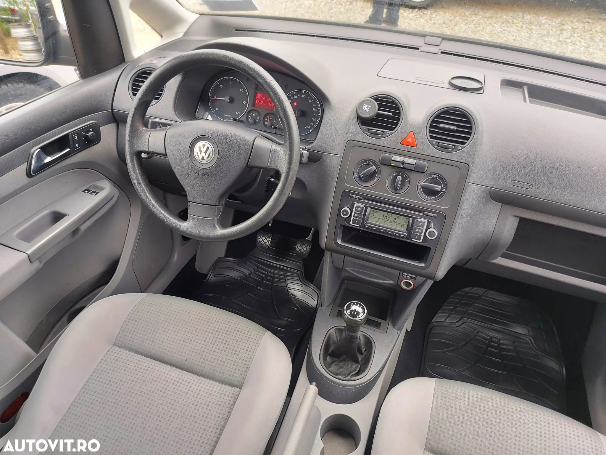 Volkswagen Caddy - 15
