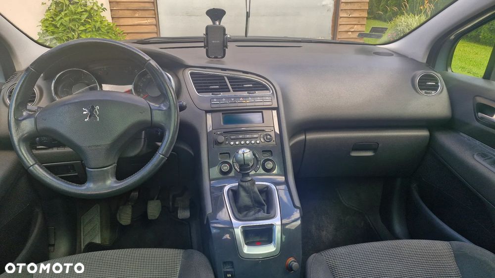 Peugeot 5008 - 12