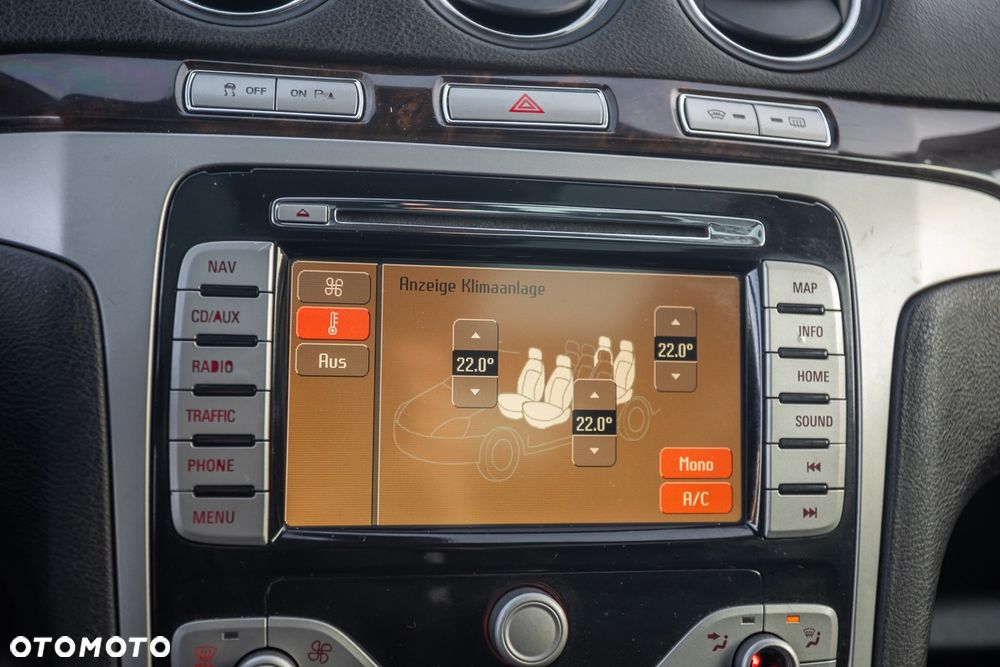 Ford Galaxy 2.2 TDCi Platinium X (Ghia) - 25