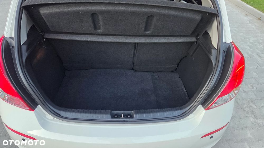 Hyundai i20 1.25 Comfort - 29
